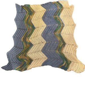 Vintage Chevron Pattern Afghan Blanket - Retro - 41"x52"